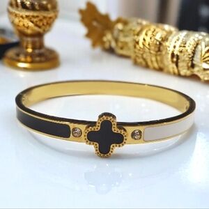 Clover Black White Enamel Bangle Hinged Bracelet